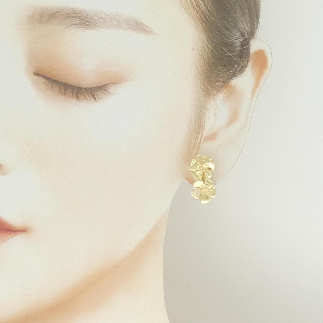 K18YG フラワー ピアス