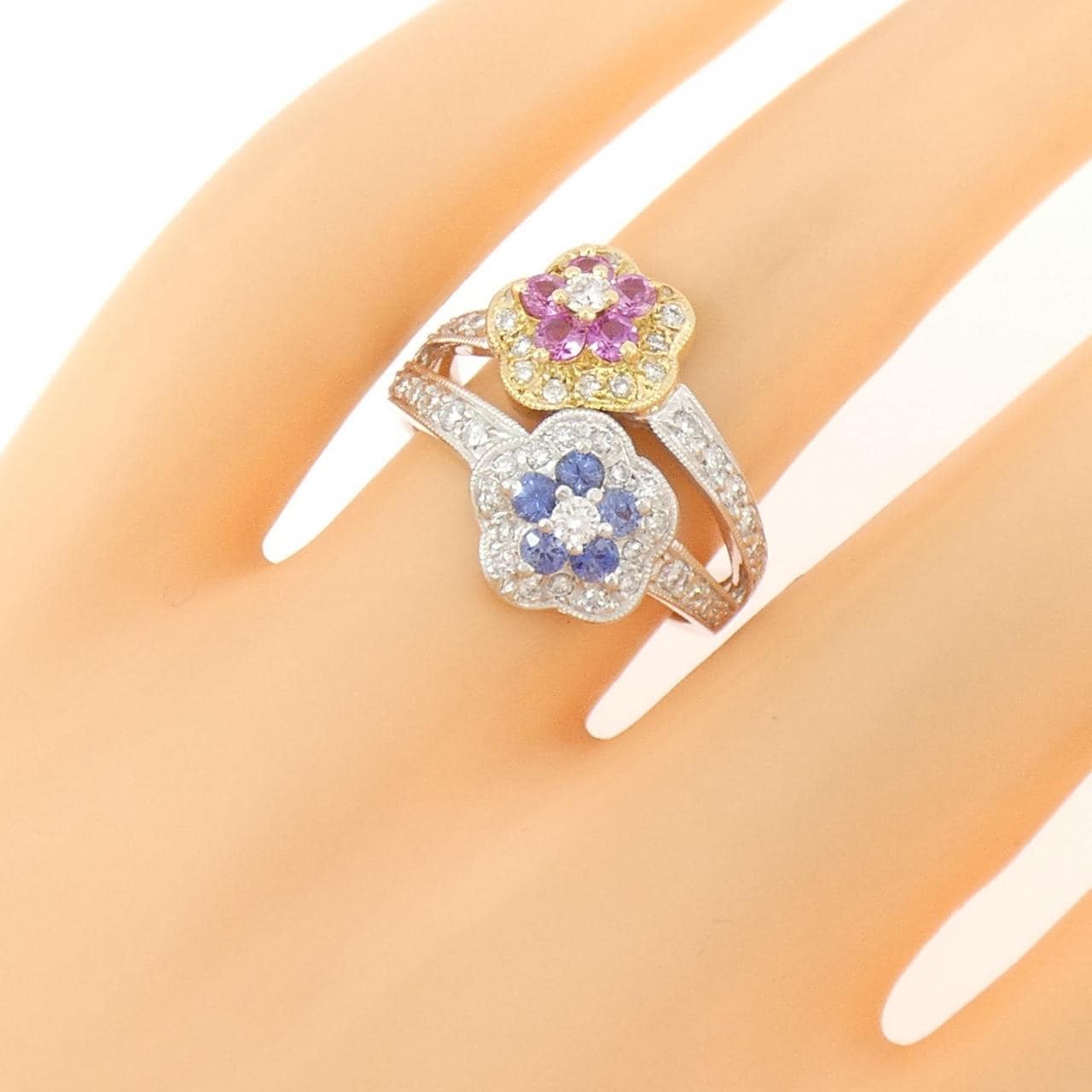 750WG/750YG フラワー サファイヤ リング 0.59CT