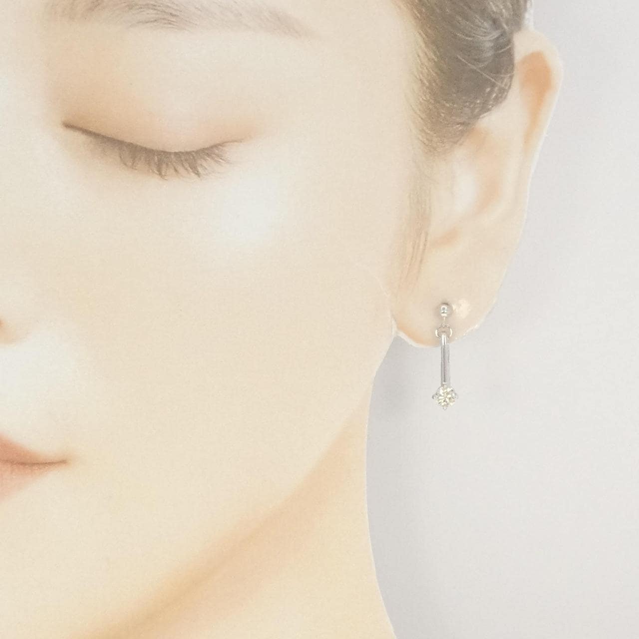 K18WG ダイヤモンド ピアス 0.659CT
