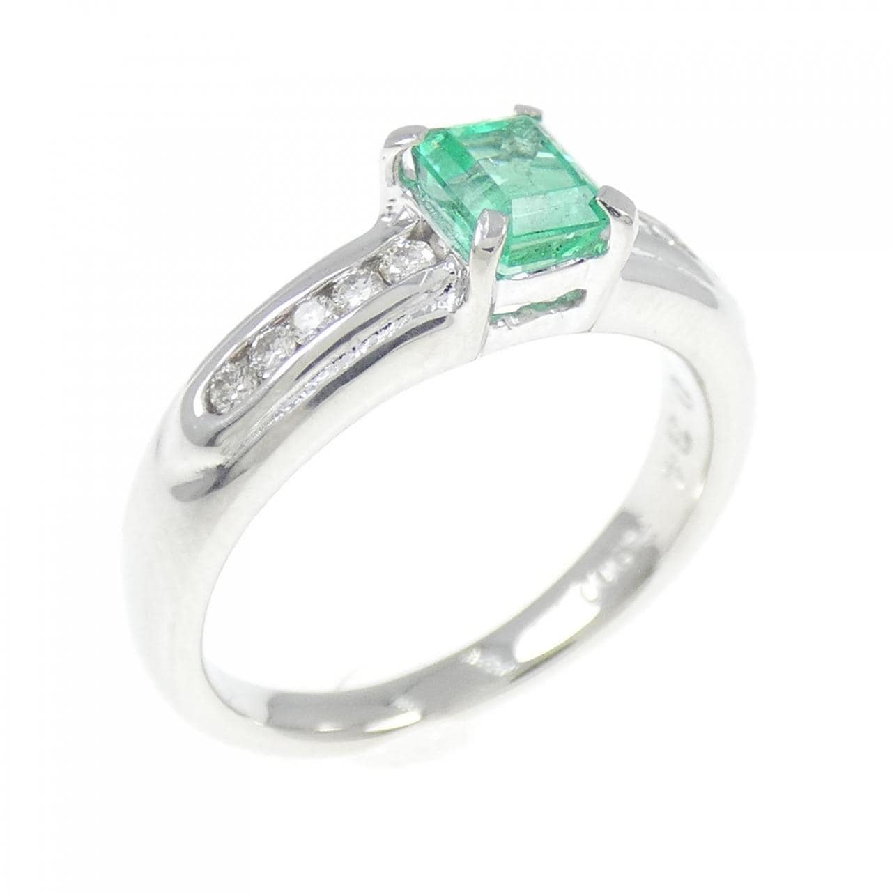 PT900 エメラルド リング 0.34CT
