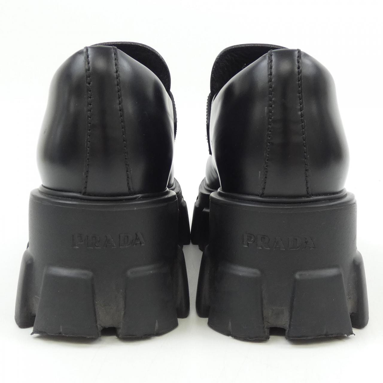 プラダ PRADA モノリス ローファー トライアングルロゴ 1D649M シューズ