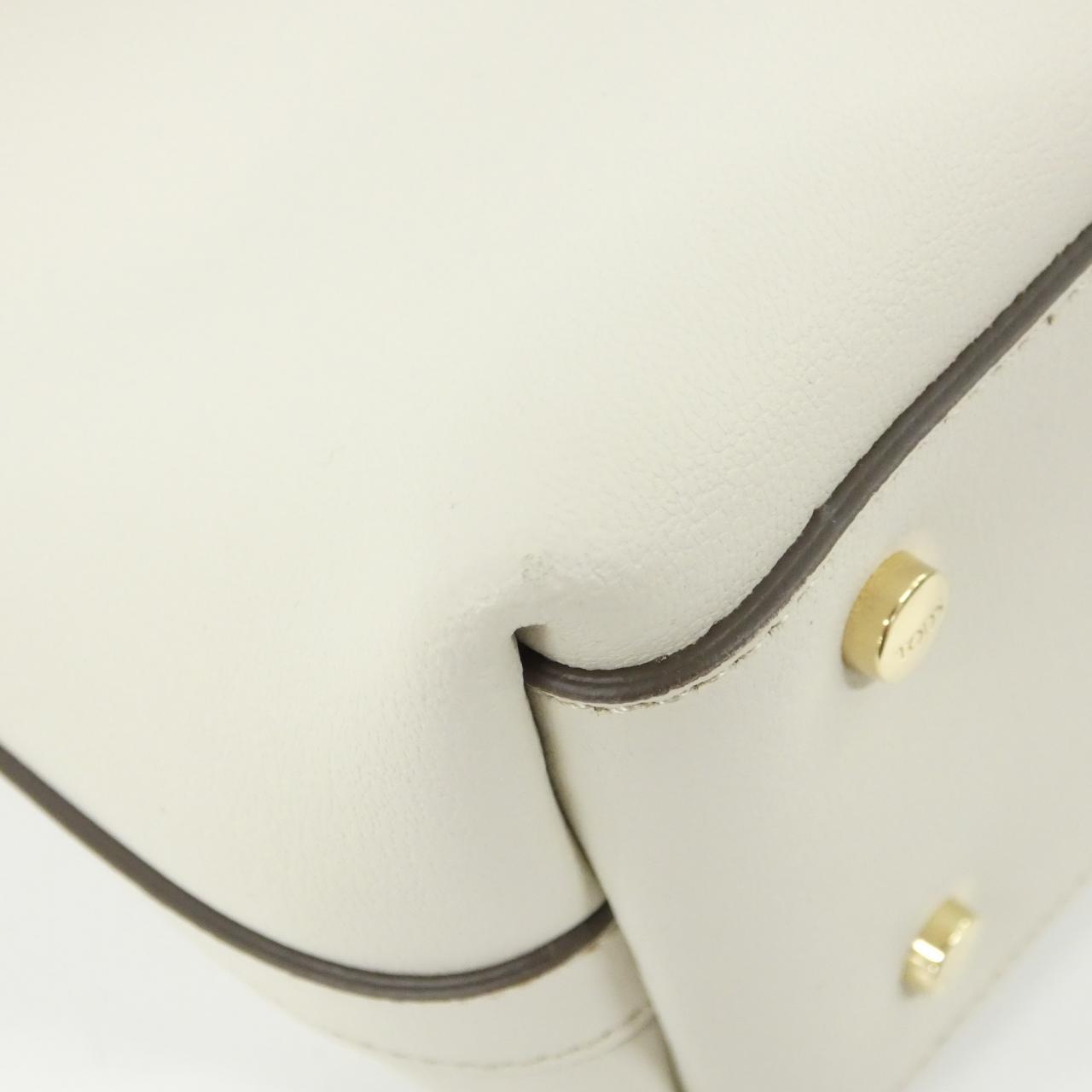 トッズ XBWEBRA0200UBL1O92 バッグ