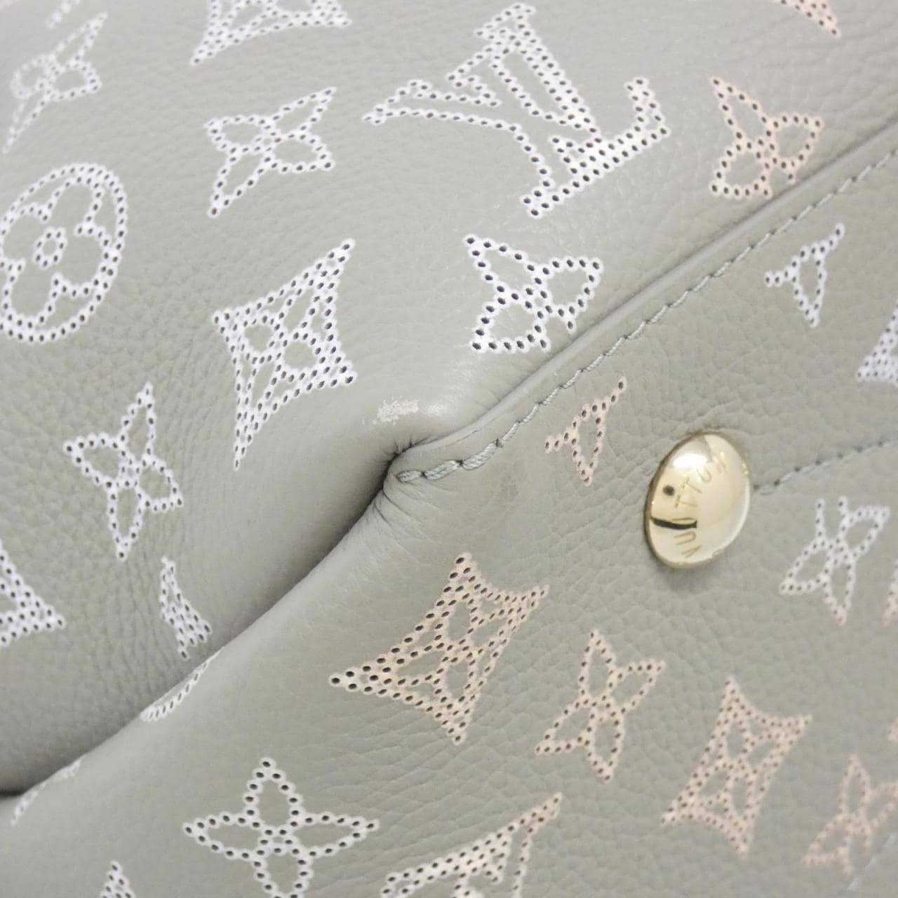 LOUIS VUITTON Mahina（飞行模式）Bella Tote M23395 包