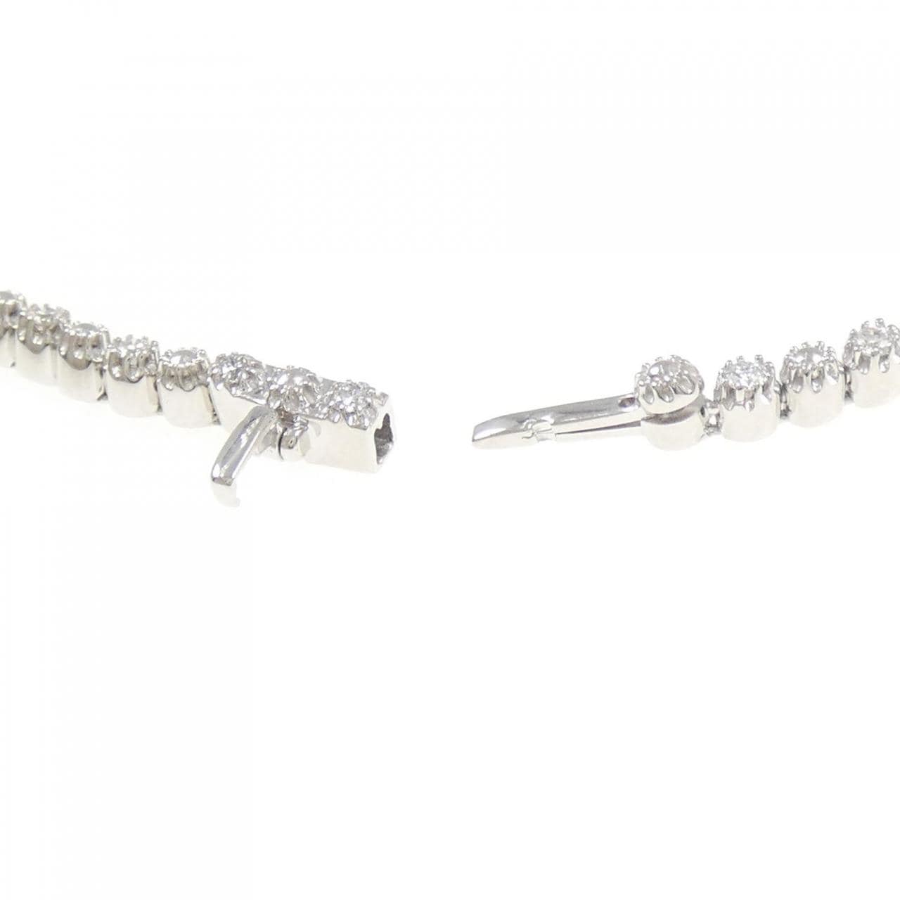 LINE ダイヤモンド ブレスレット