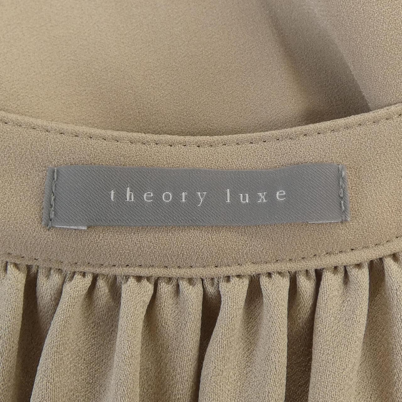 セオリーリュクス Theory luxe トップス