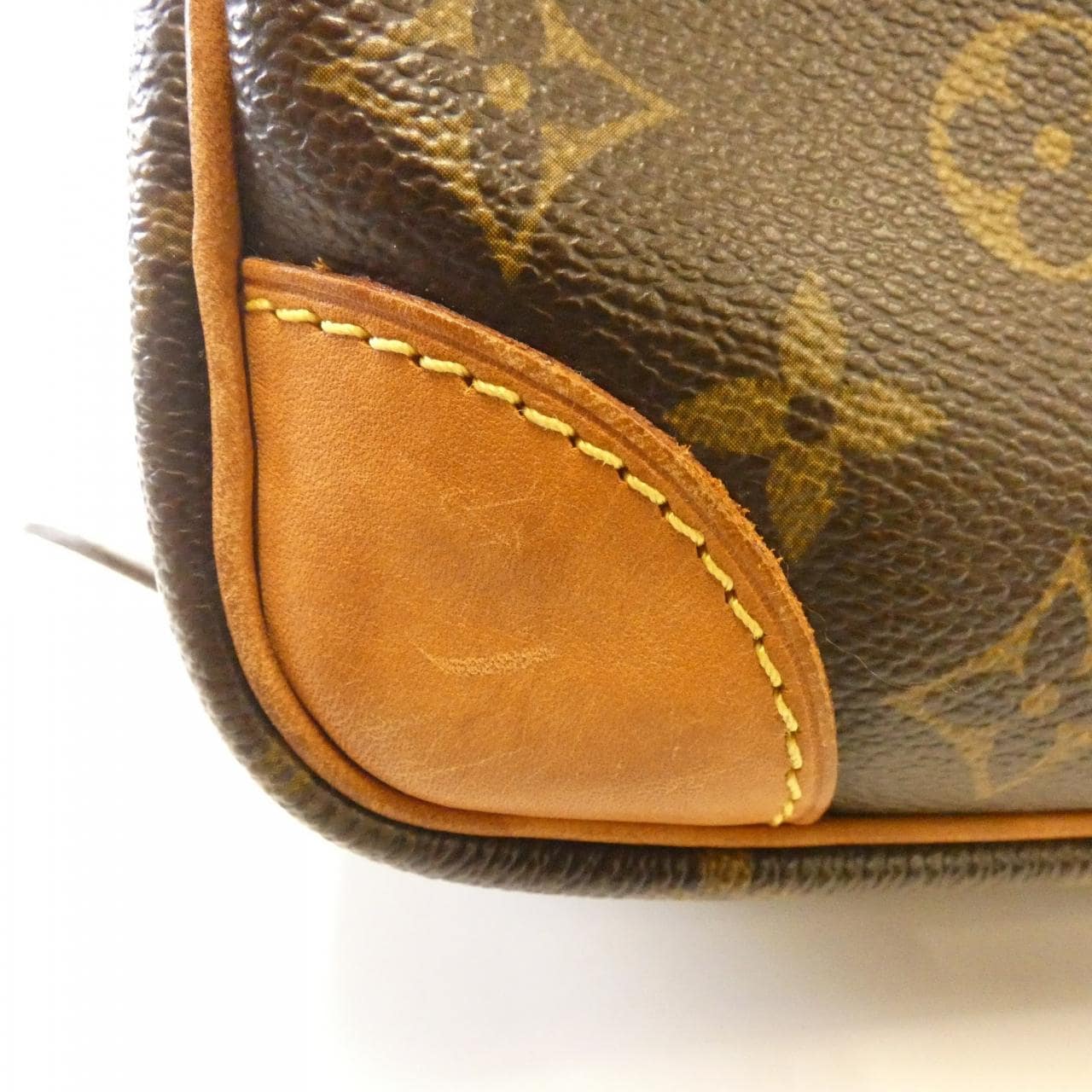 ルイヴィトン モノグラム ナイル M45244 ショルダーバッグ