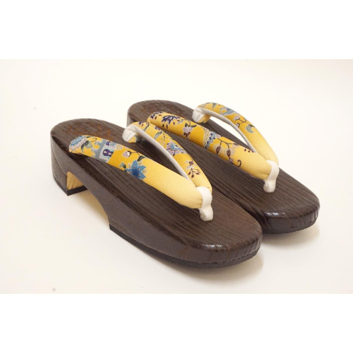 【新品】女下駄　【岡重】Ｆサイズ