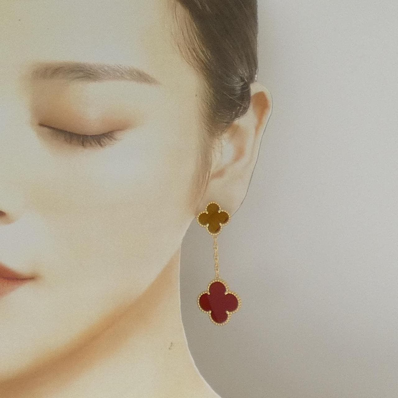 ヴァンクリーフ&アーペル マジックアルハンブラ 2モチーフ ピアス