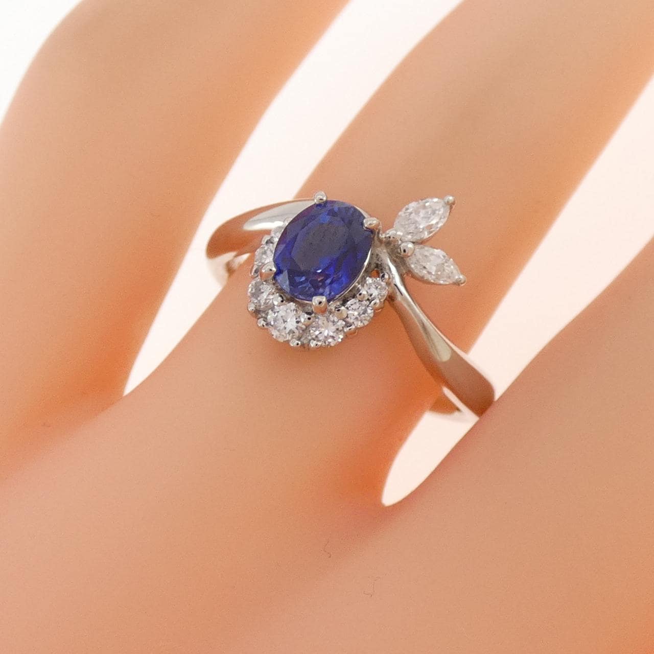 PT900 サファイヤ リング 0.85CT