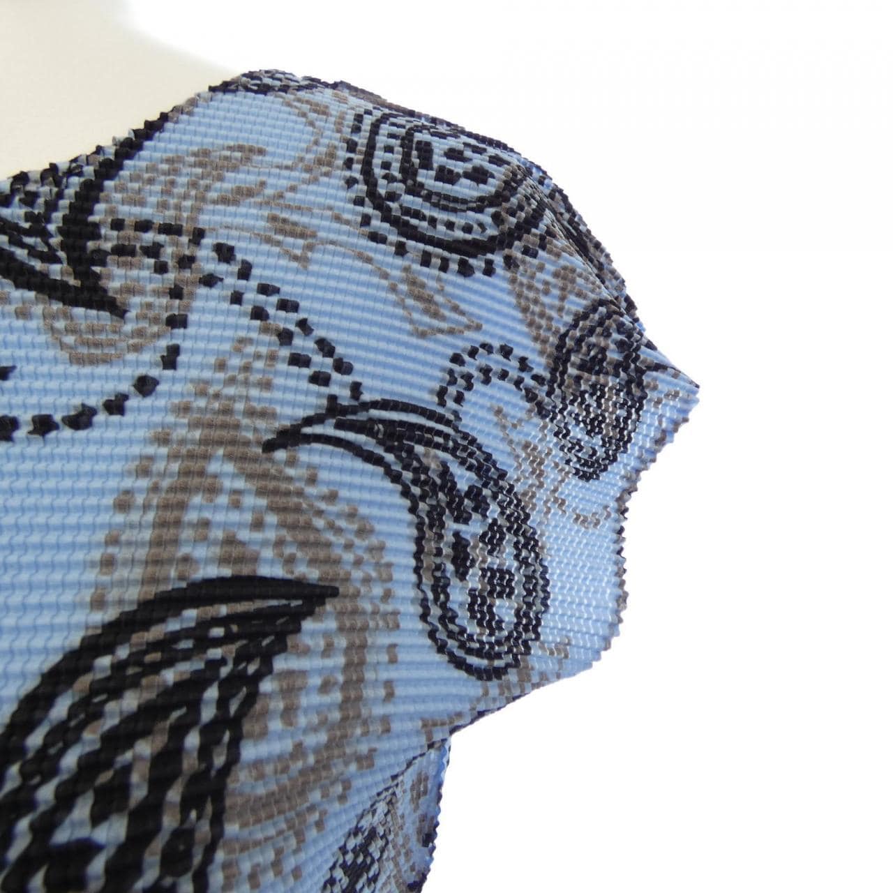 ミーイッセイミヤケ me ISSEY MIYAKE MI51FK457 トップス