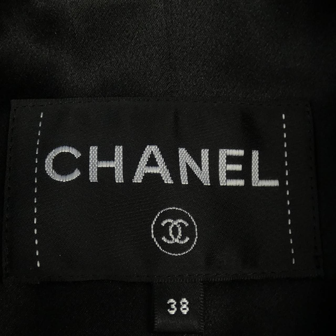CHANEL CHANEL Court