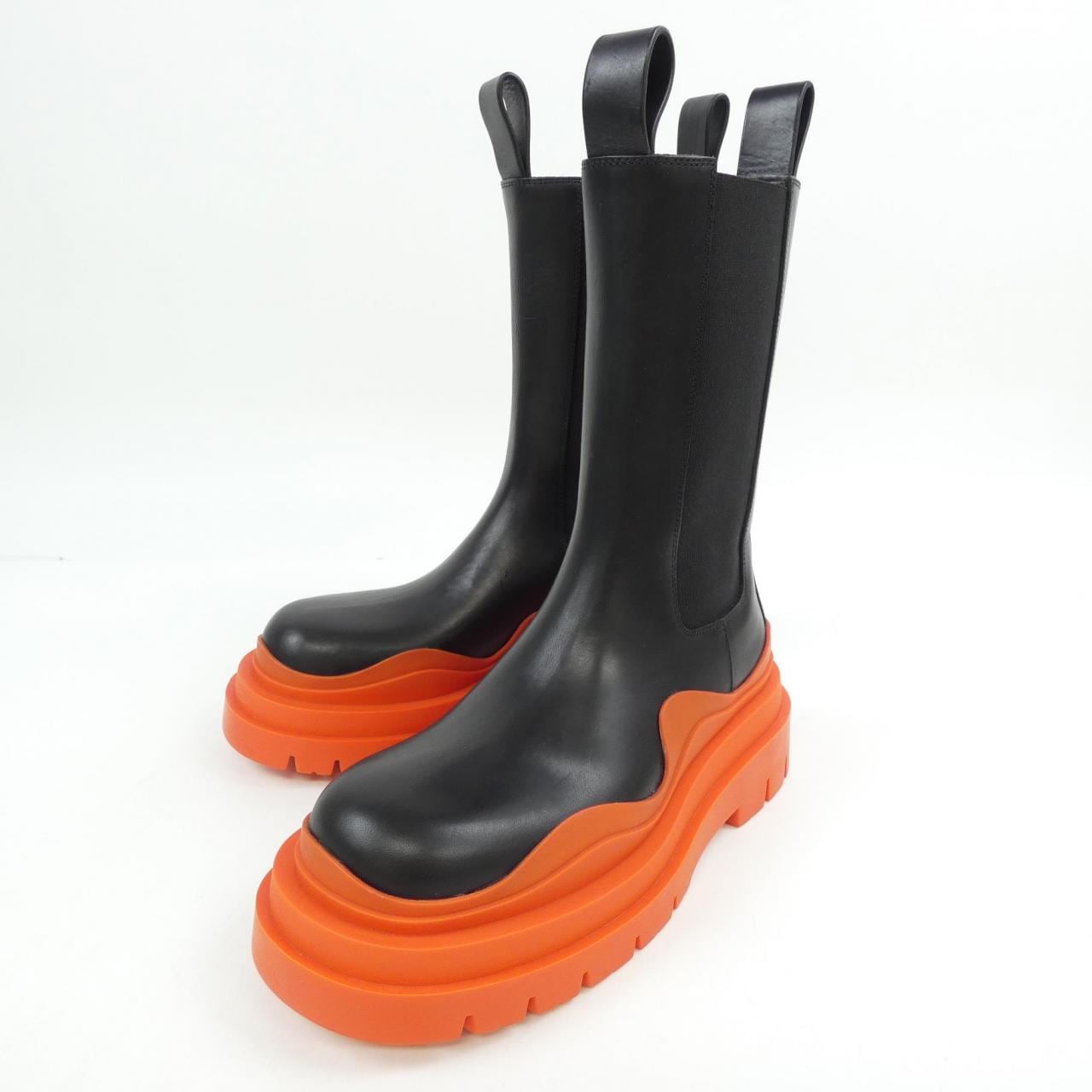 ボッテガヴェネタ BOTTEGA VENETA タイヤ　チェルシーブーツ 630297 VBS50 ブーツ