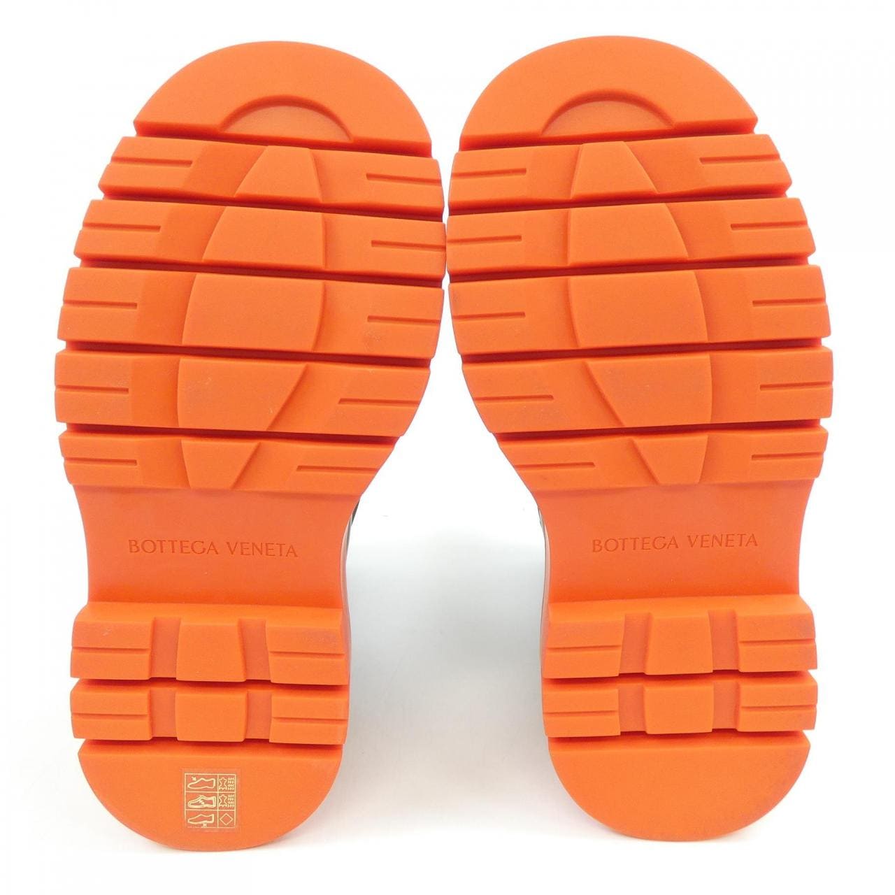 ボッテガヴェネタ BOTTEGA VENETA タイヤ　チェルシーブーツ 630297 VBS50 ブーツ