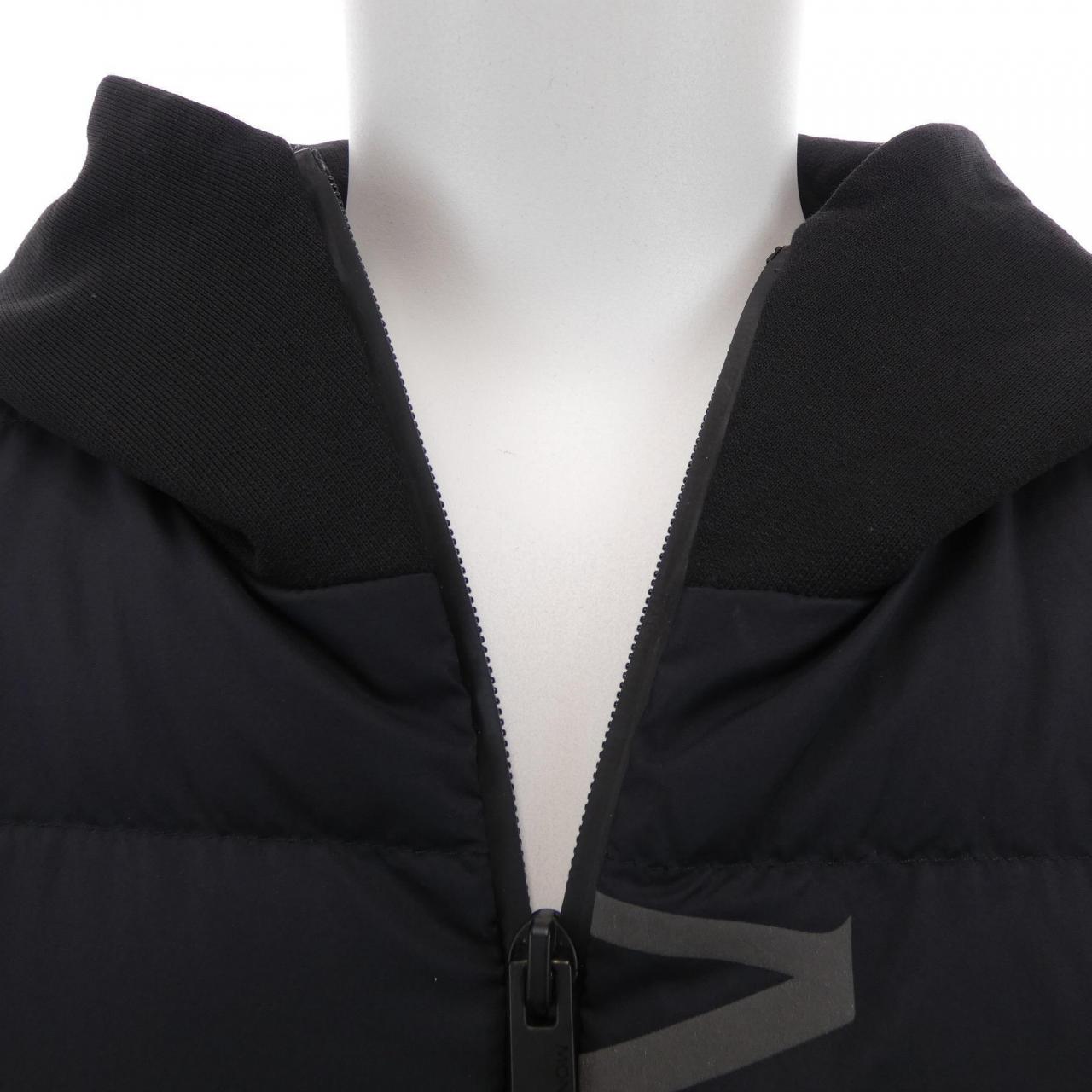 モンクレール MONCLER 20938G00013 ダウンジャケット