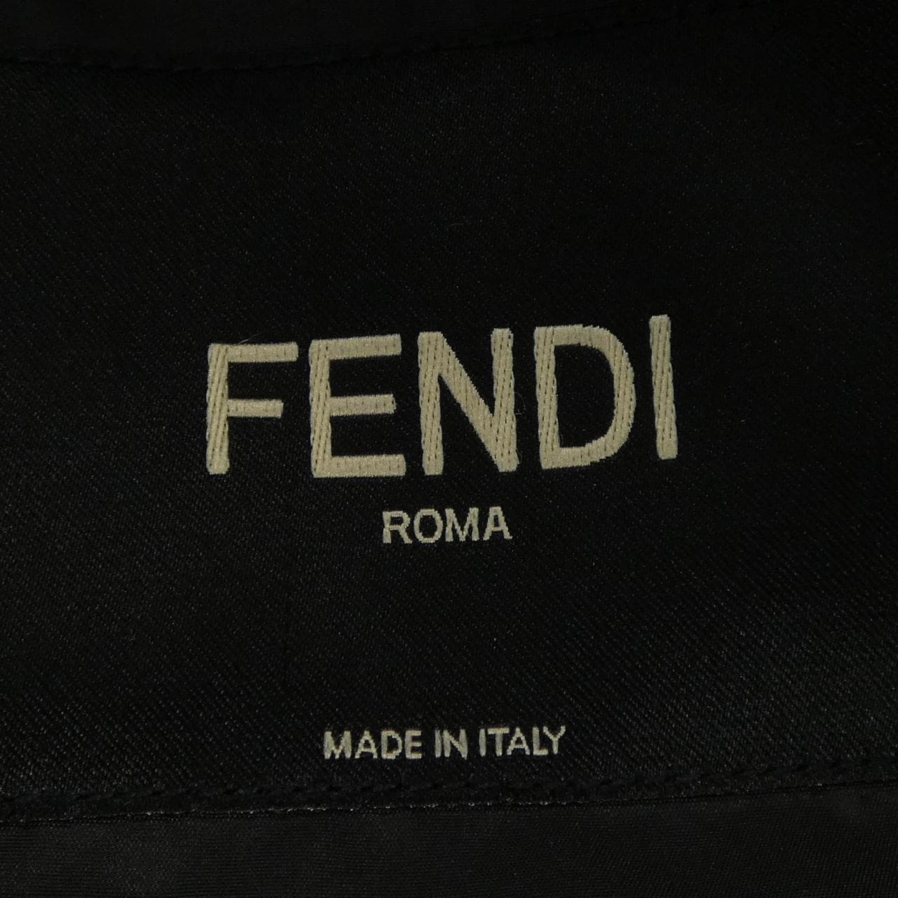 フェンディ FENDI FAA919 AQNJ ダウンジャケット