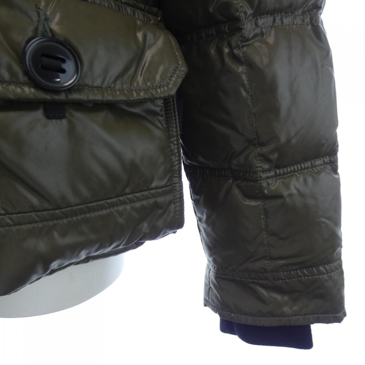 モンクレール MONCLER ダウンジャケット