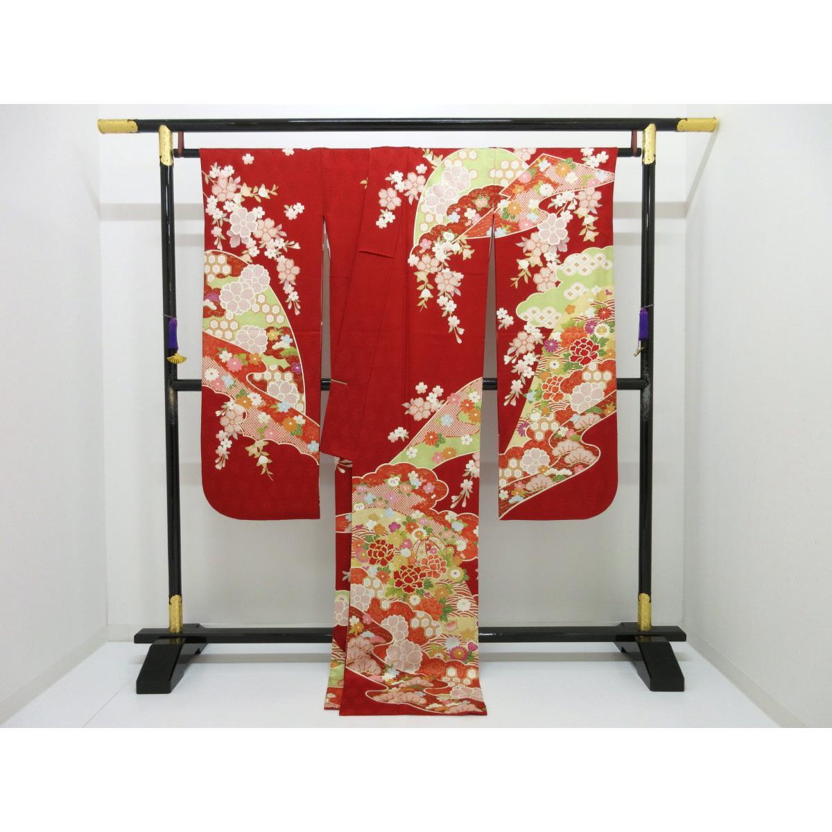 振袖　友禅金彩加工　刺繍入り