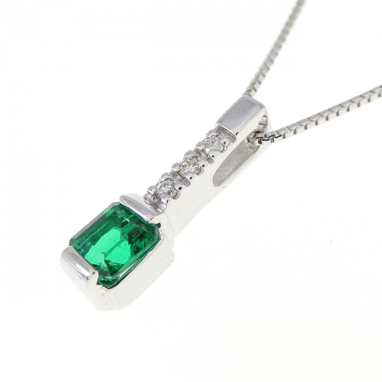 K18WG emerald necklace 0.26CT