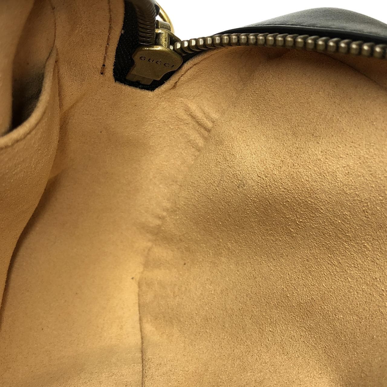 グッチ GG MARMONT 448065 DTD1T ショルダーバッグ
