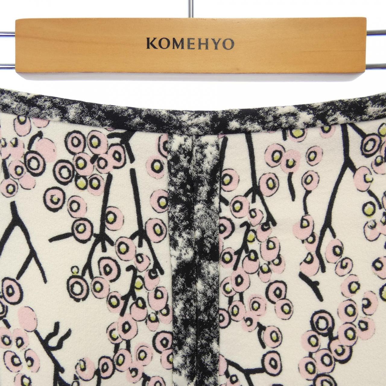 ジャンバティスタヴァリ GIAMBATTISTA VALLI スカート