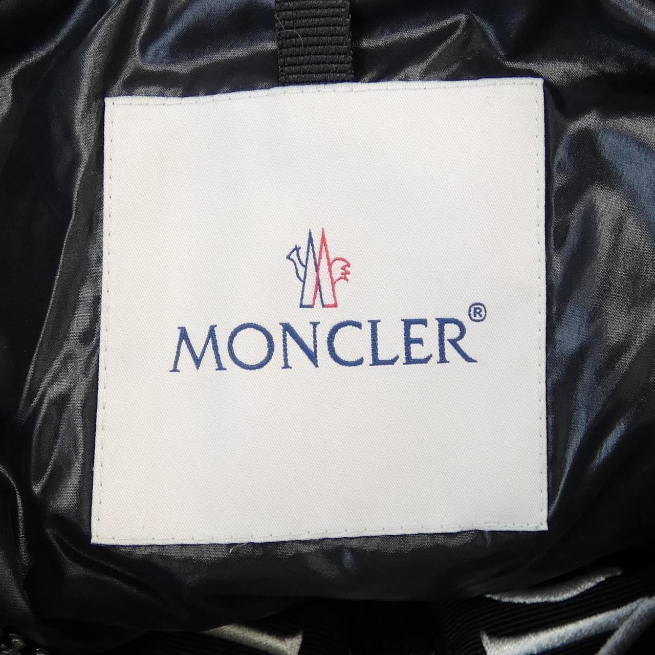 モンクレール MONCLER ダウンジャケット