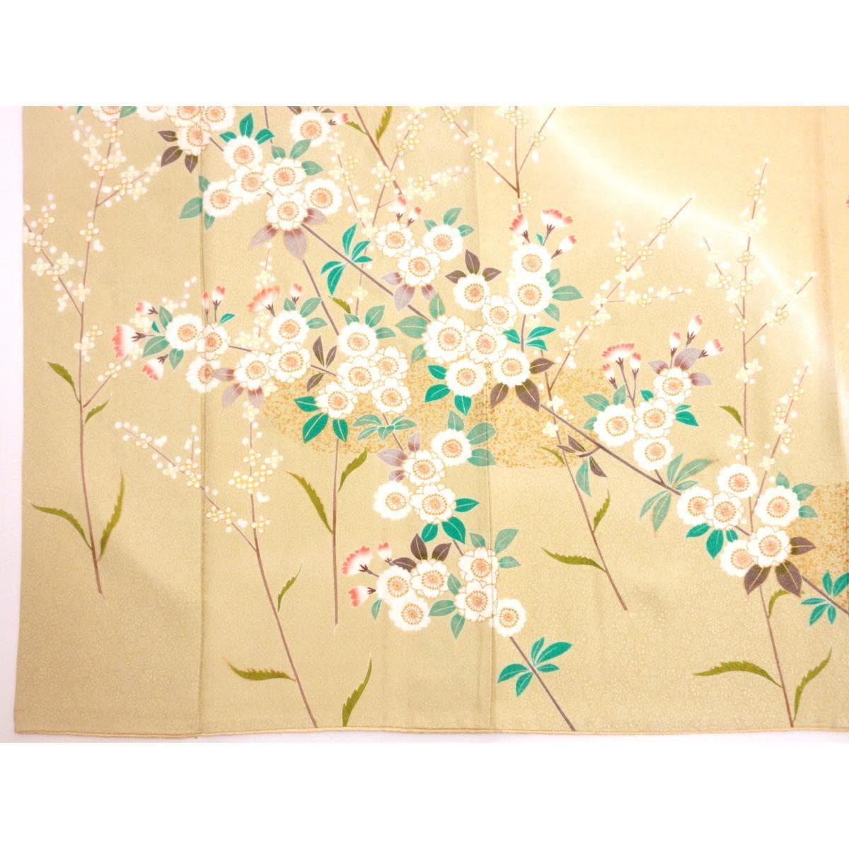 訪問着　友禅金彩加工　刺繍入り