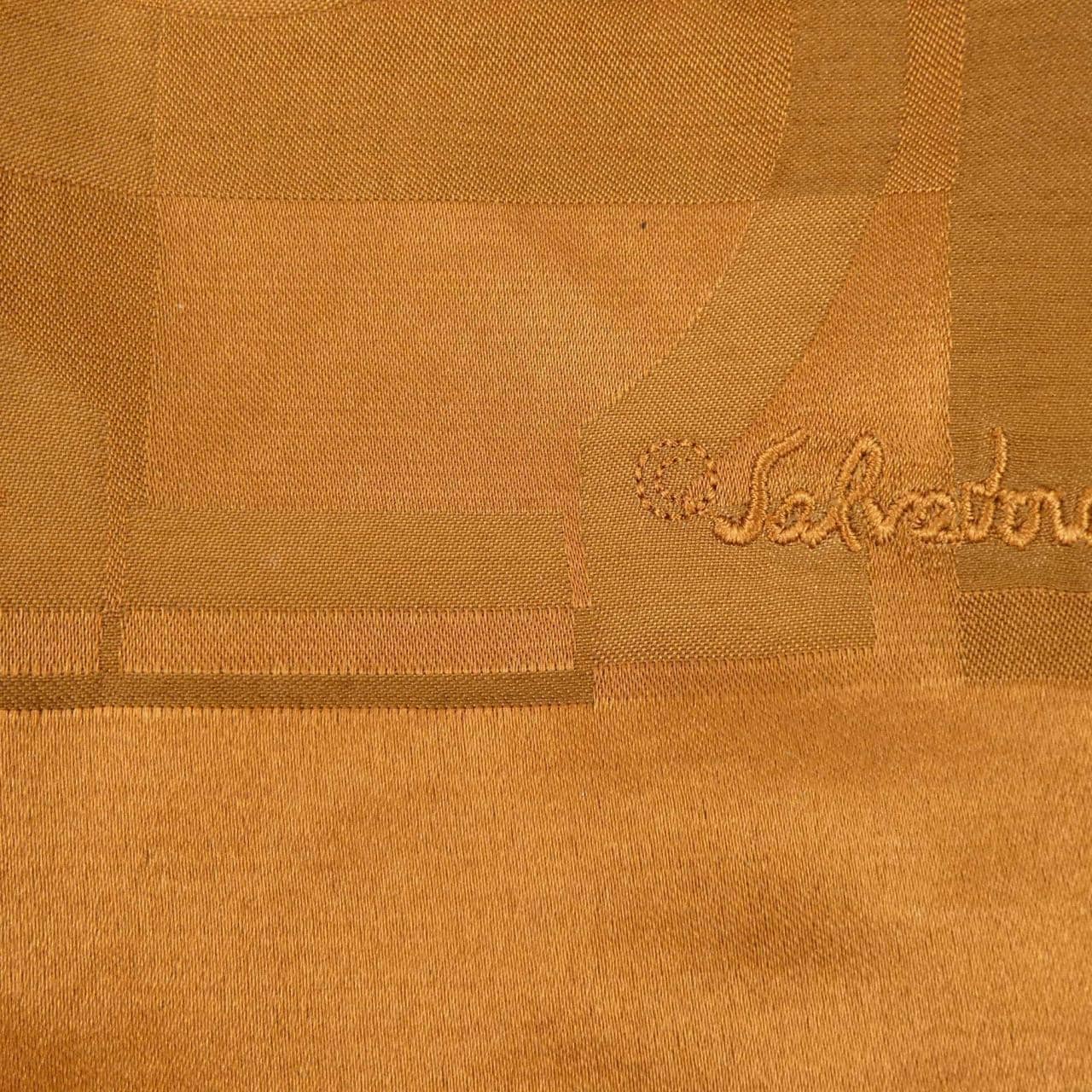 サルヴァトーレフェラガモ SALVATORE FERRAGAMO STOLE