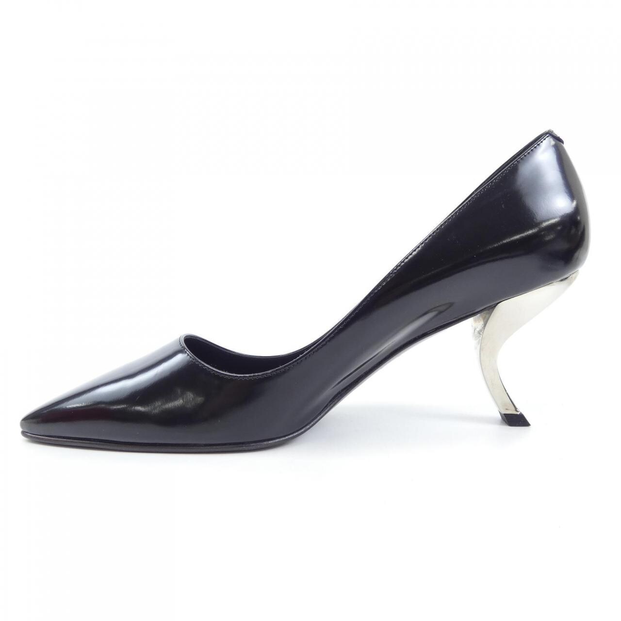 ロジェヴィヴィエ ROGER VIVIER パンプス