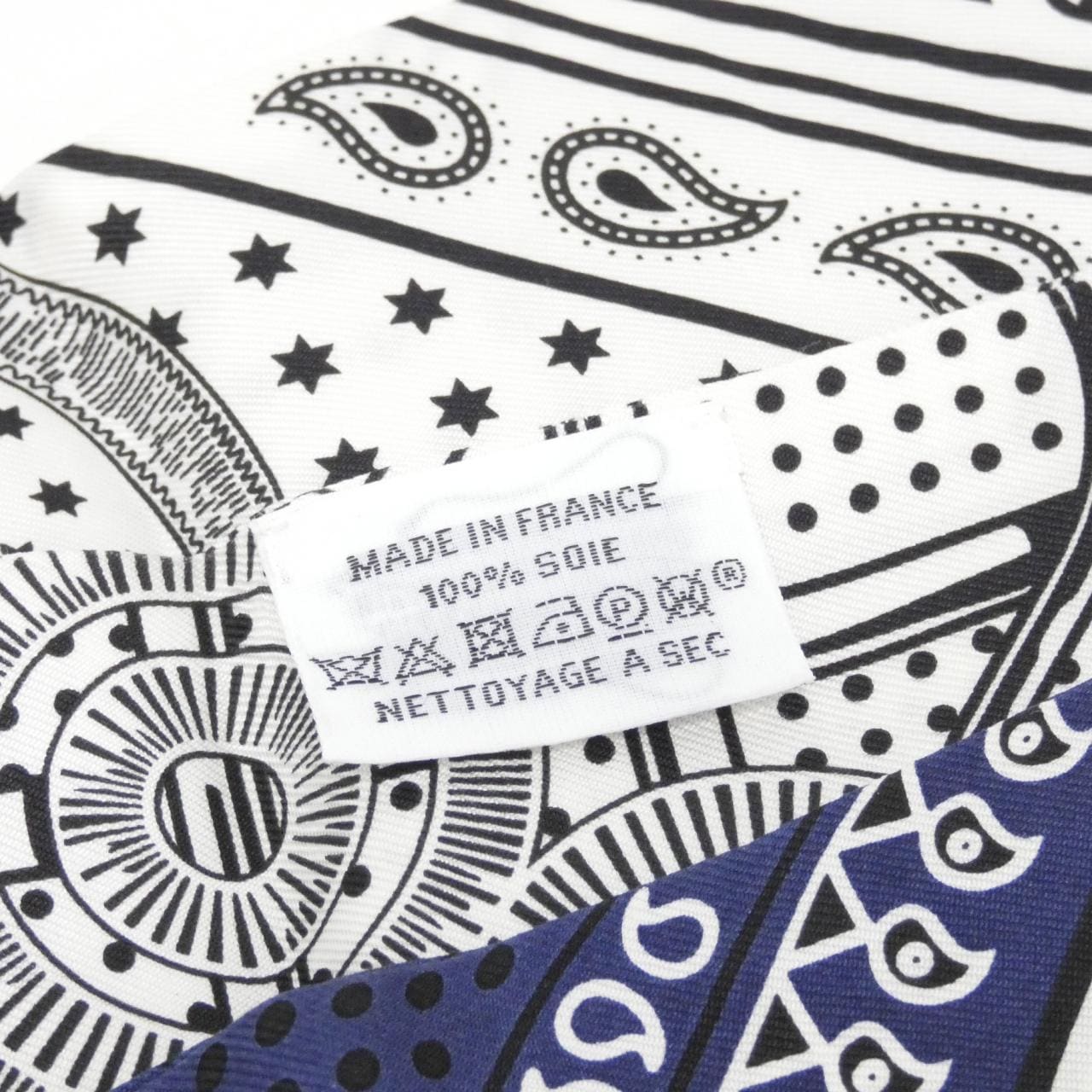 エルメス EPERON D'OR BANDANA ツイリー 852978S スカーフ