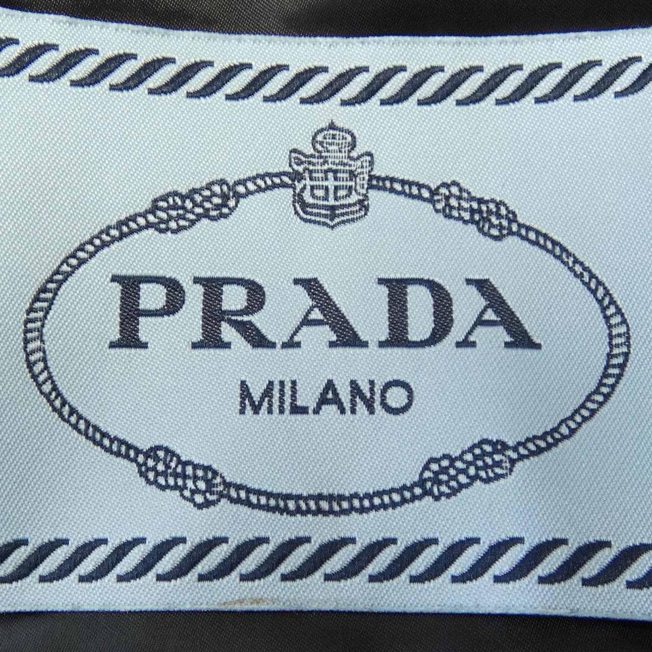 プラダ PRADA ダウンジャケット