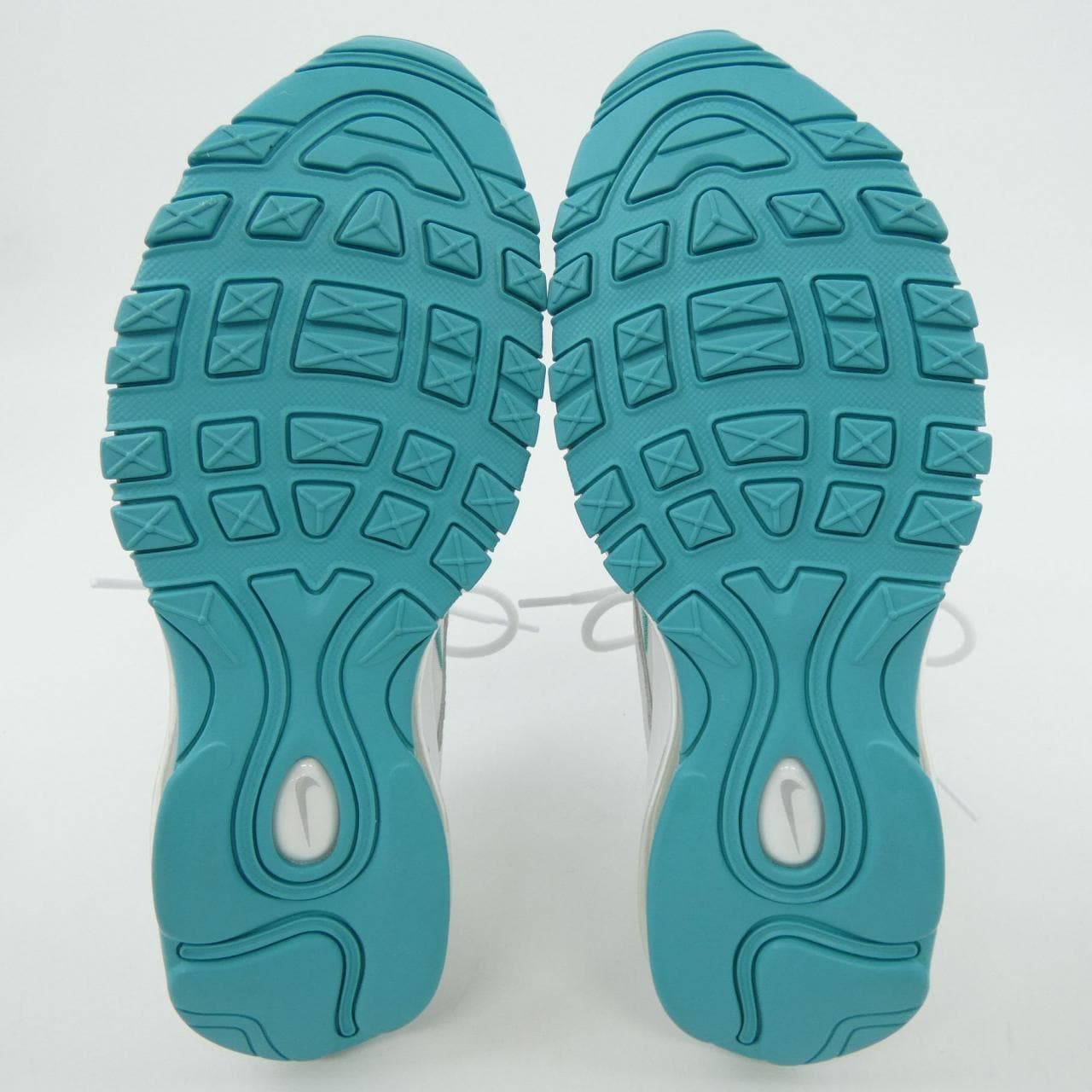 ナイキ NIKE FN6743-900 スニーカー