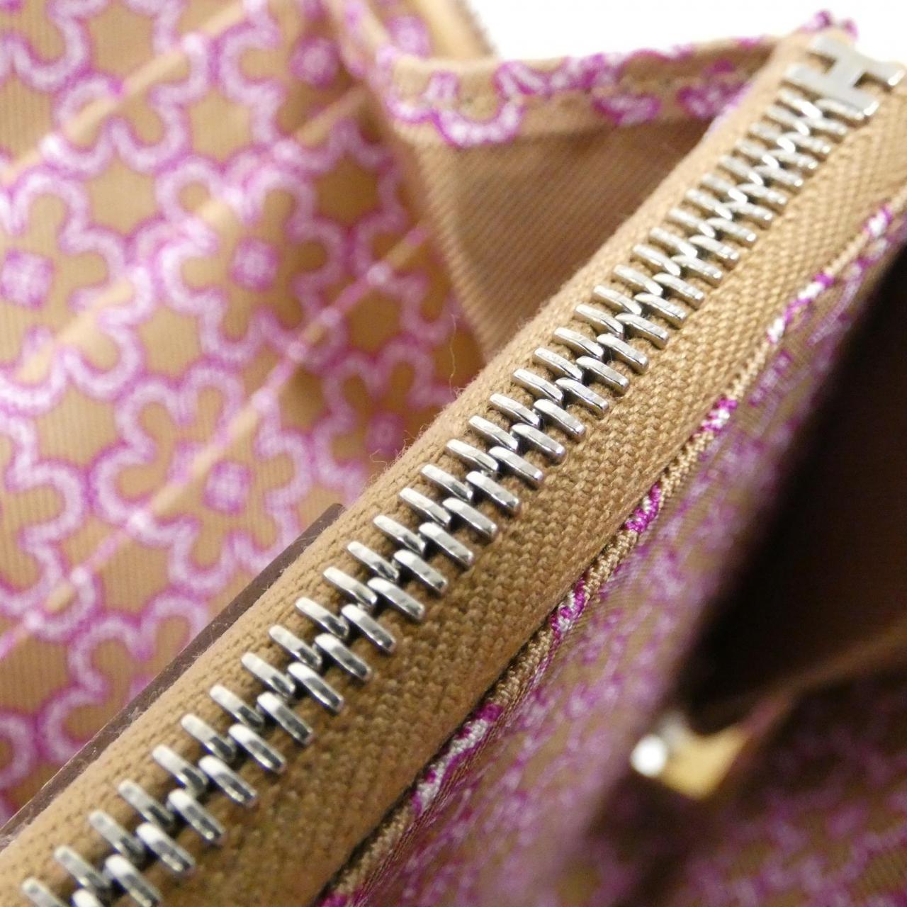 コメ兵｜【未使用品】エルメス LUCKY DAISY シルク イン コンパクト  