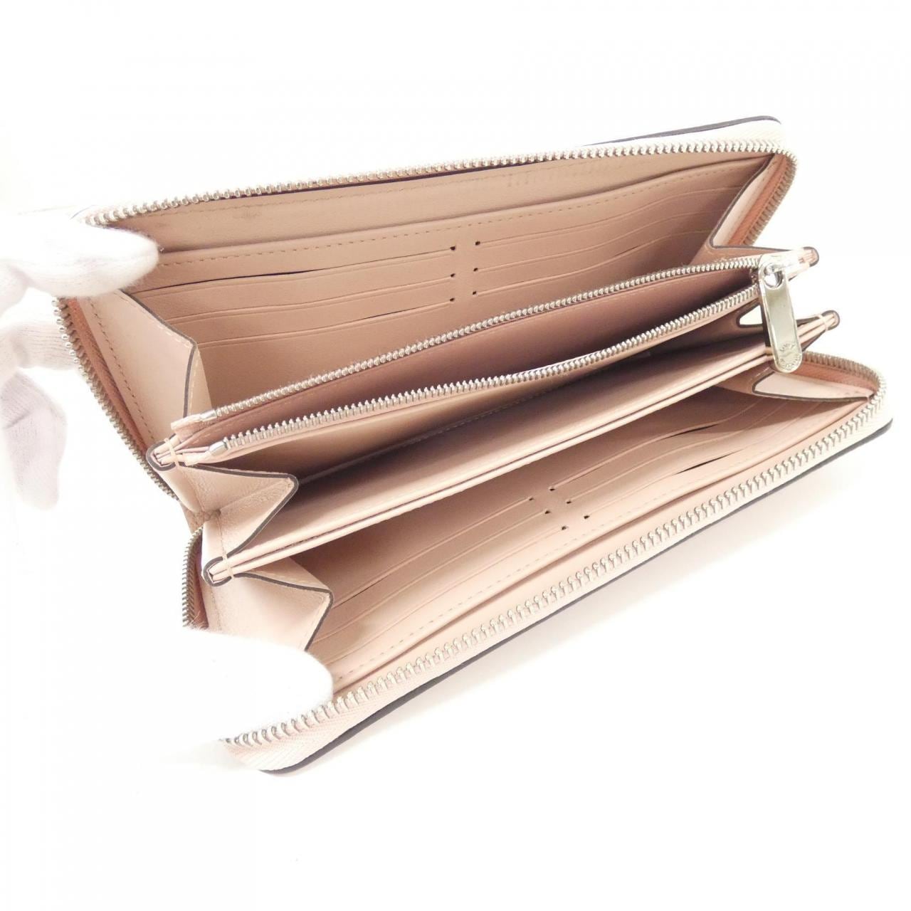 LOUIS VUITTON Mahina拉链钱包 M61868 钱包