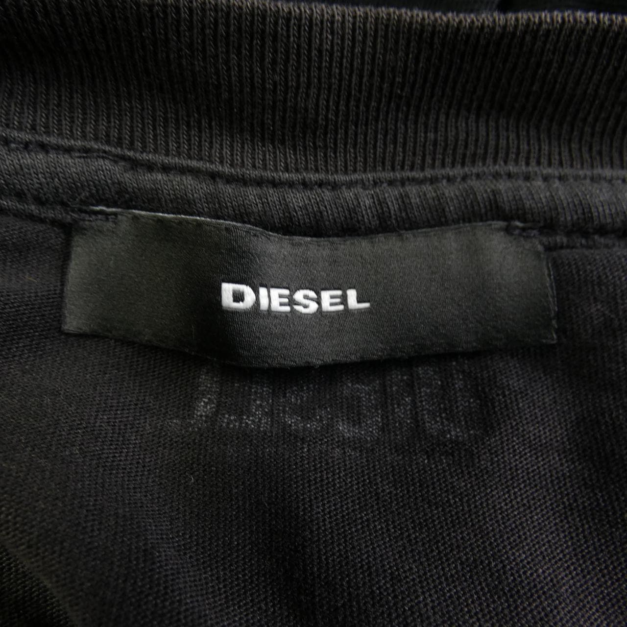 ディーゼル DIESEL Tシャツ