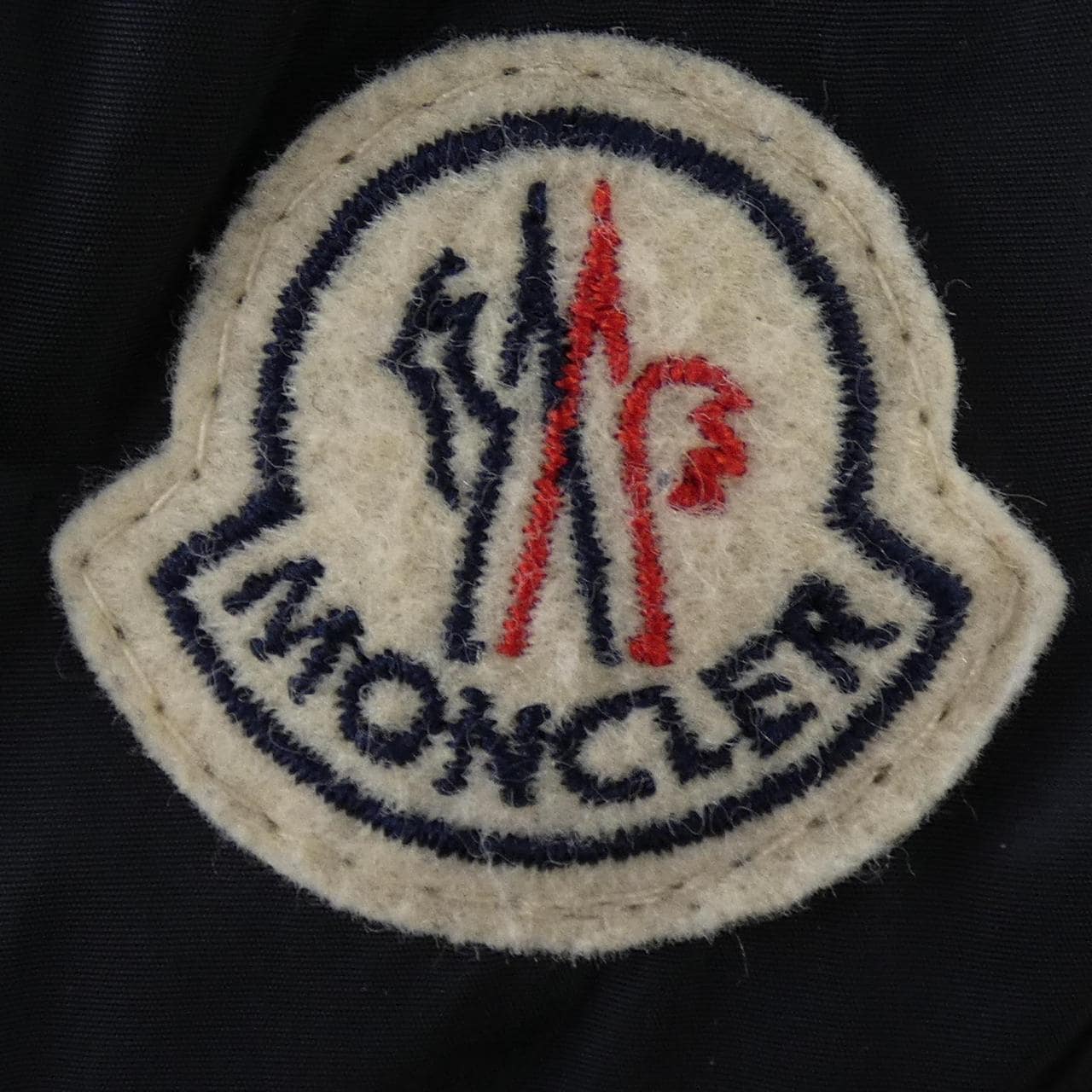 モンクレール MONCLER CANUT ダウンジャケット