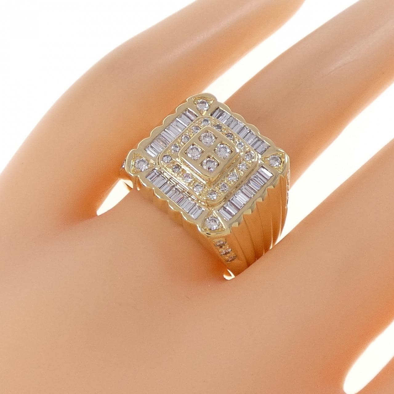 K18YG ダイヤモンド リング 0.90CT