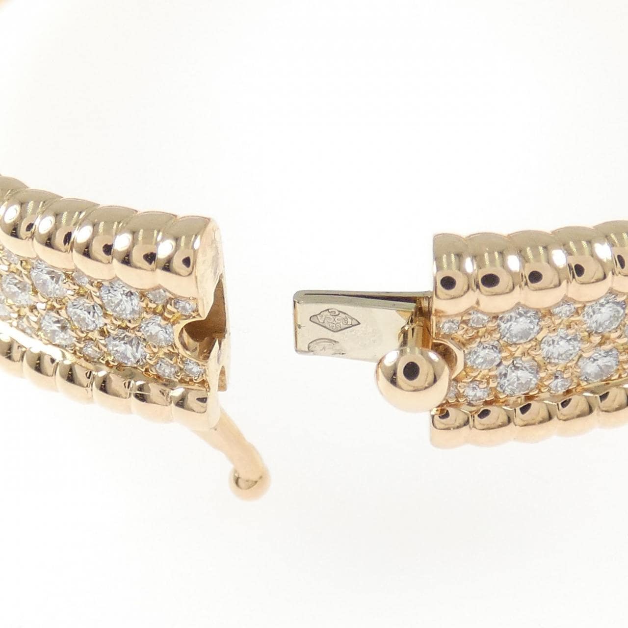 ヴァンクリーフ&アーペル ペルレ ダイヤモンド  ミディアム バングル