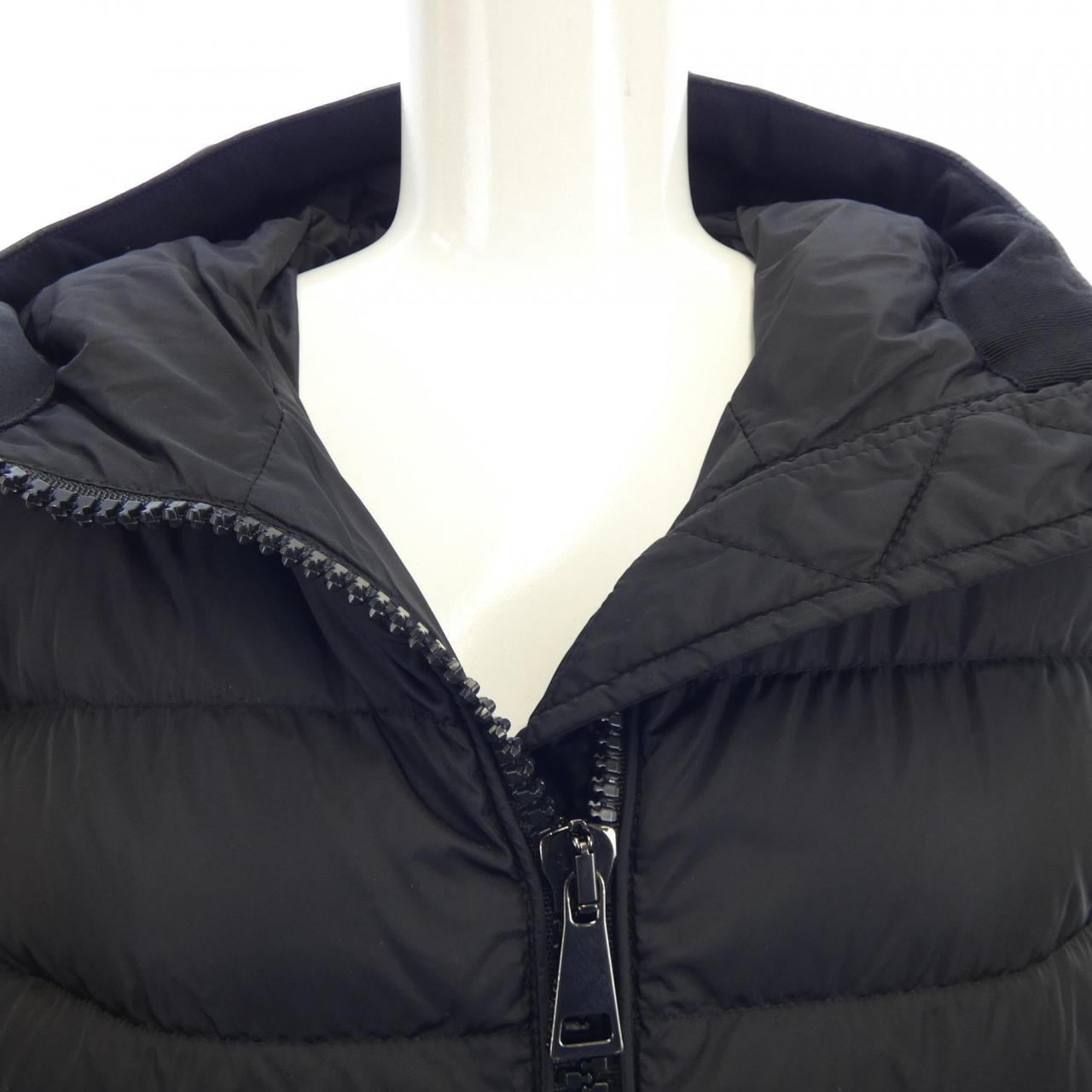 モンクレール MONCLER ダウンコート