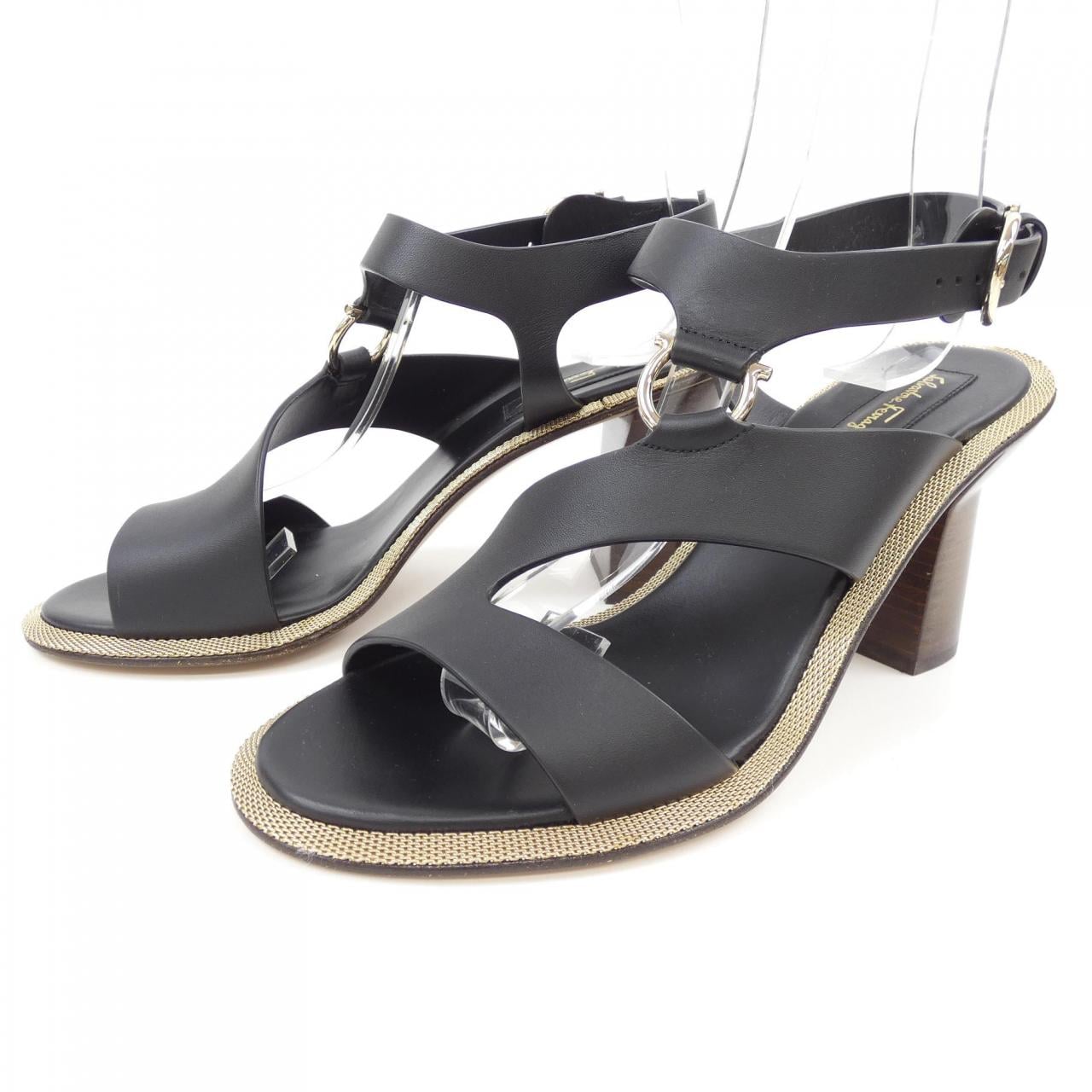 サルヴァトーレフェラガモ SALVATORE FERRAGAMO サンダル
