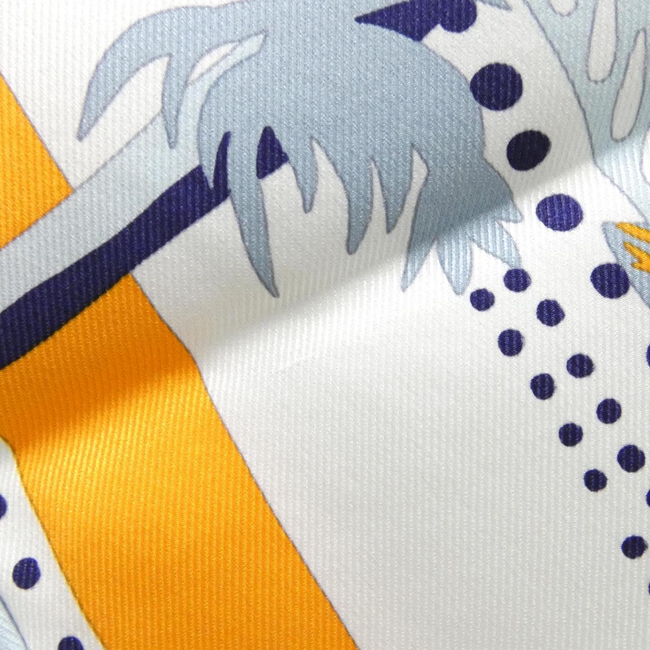 エルメス カレ スカーフ