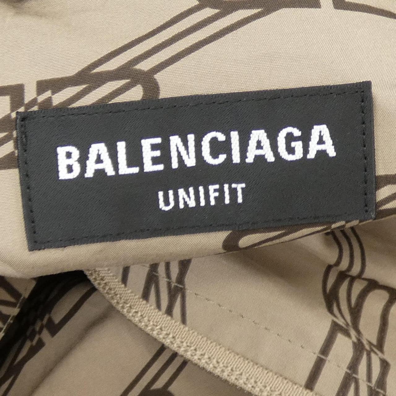 バレンシアガ BALENCIAGA 704495 TML36 UNISEX ブルゾン
