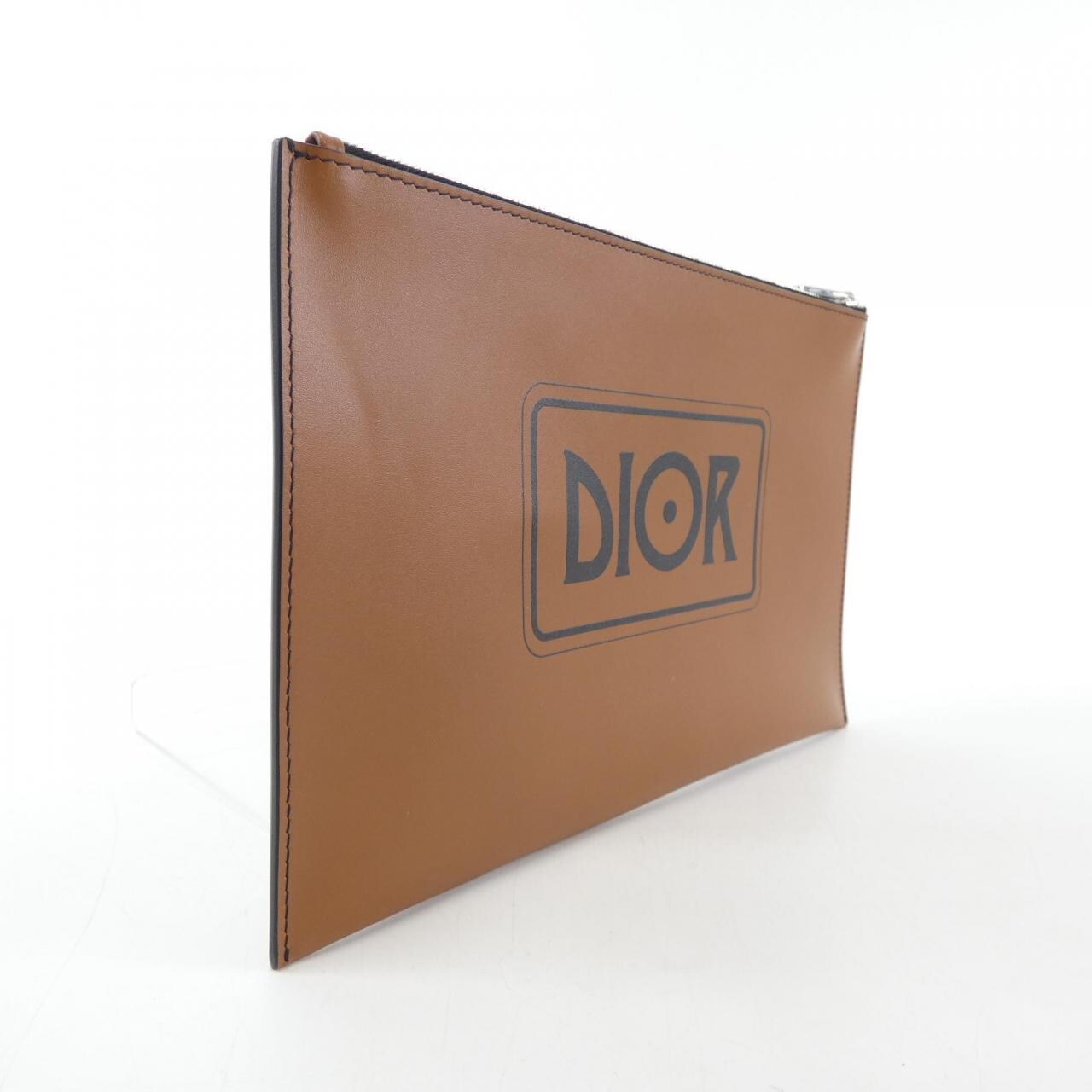 DIOR包