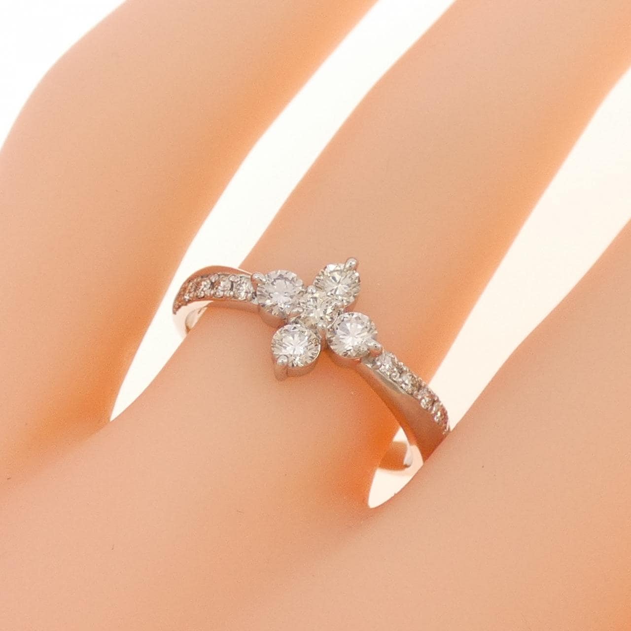 [新品] PT950花朵鑽石戒指0.50CT