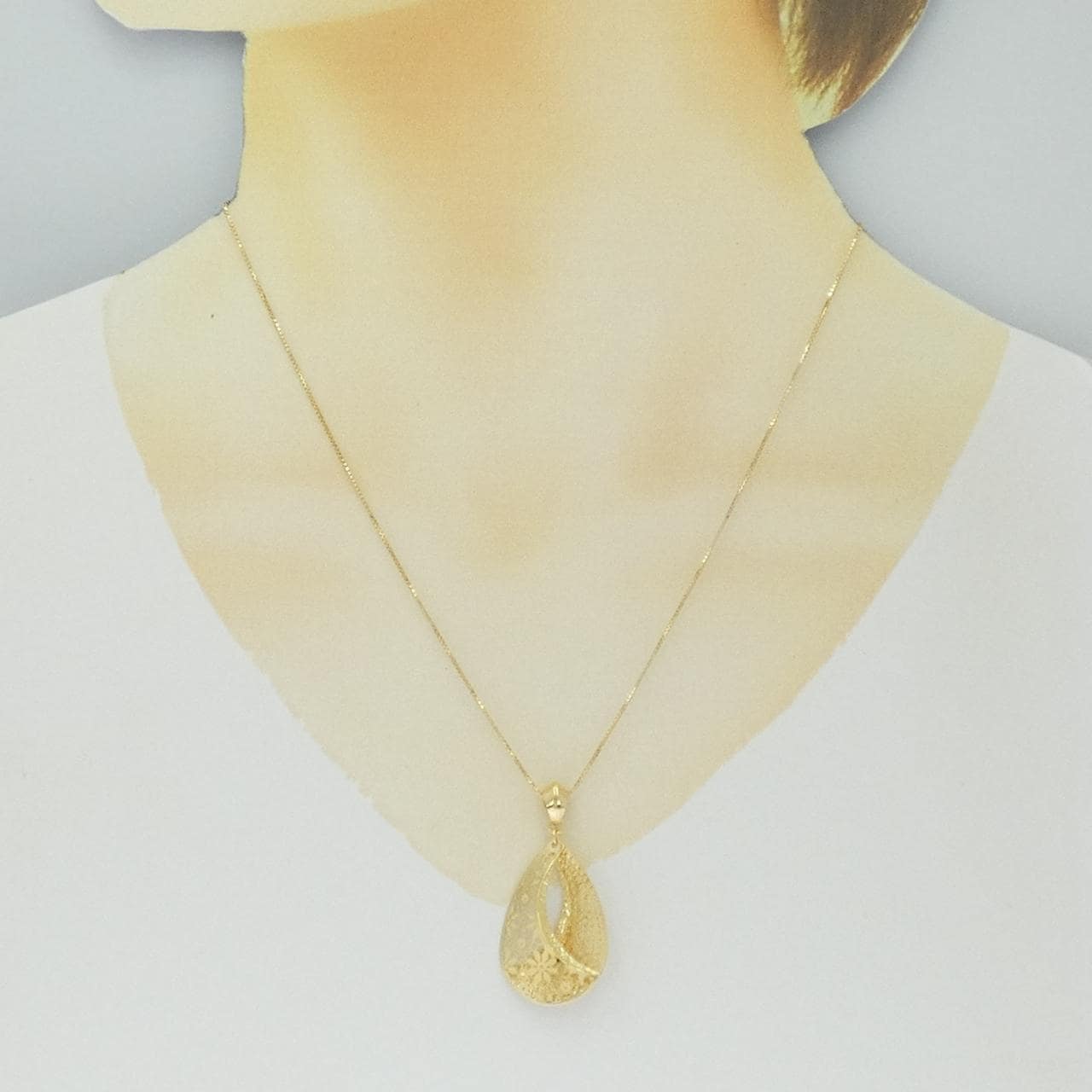 750YG/K18YG necklace