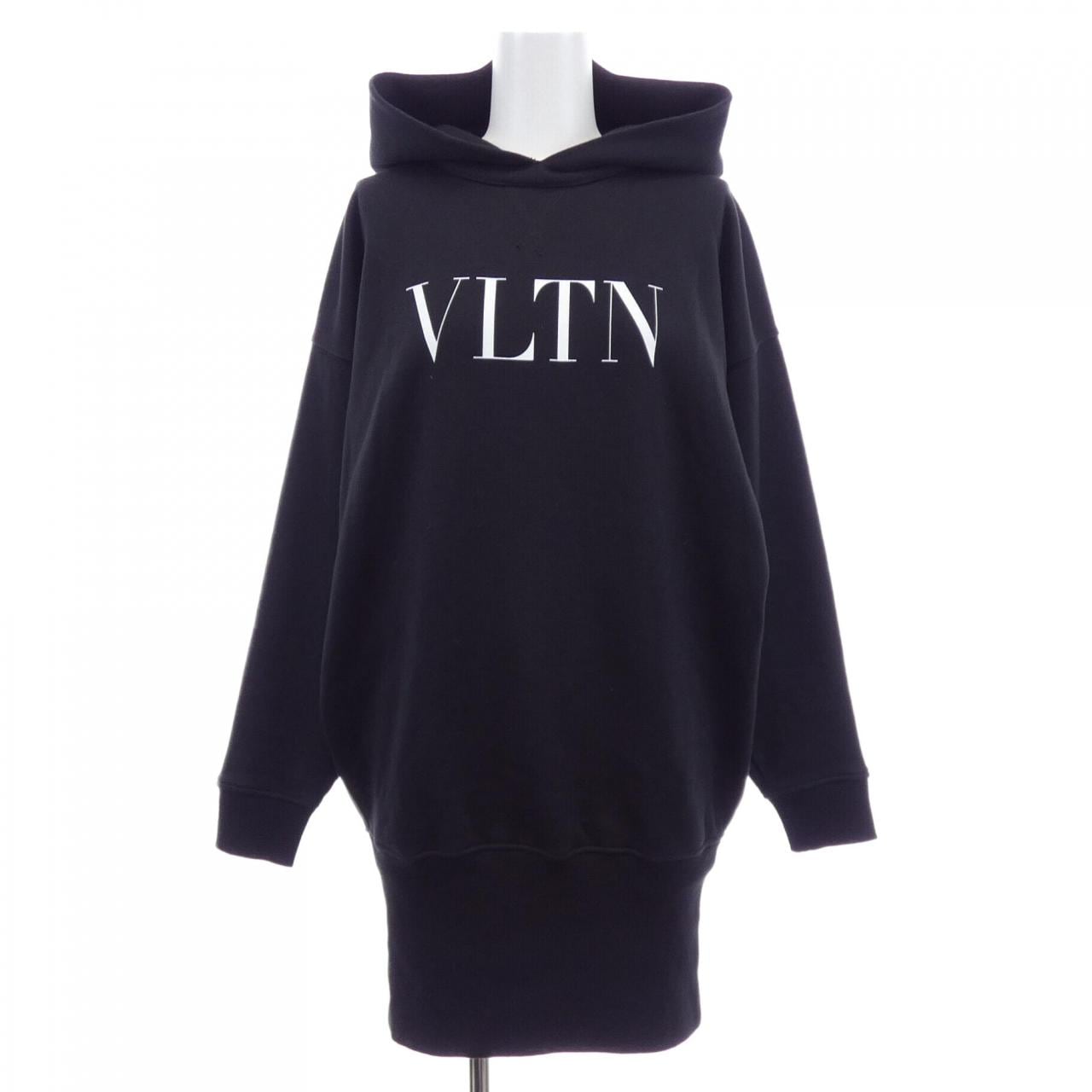 ヴァレンティノ VALENTINO VB3MF08L64H パーカー