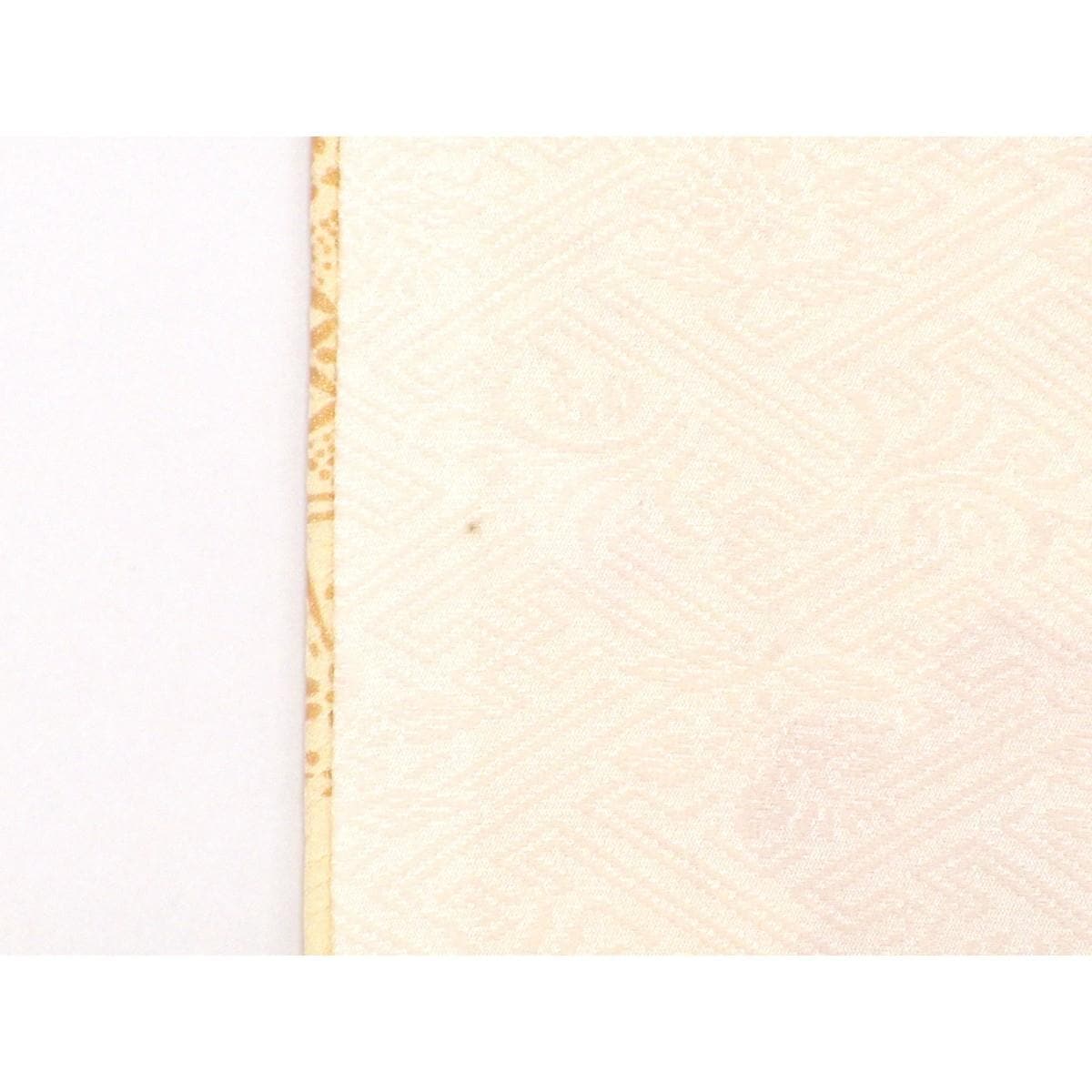 振袖　友禅金彩加工　刺繍入り
