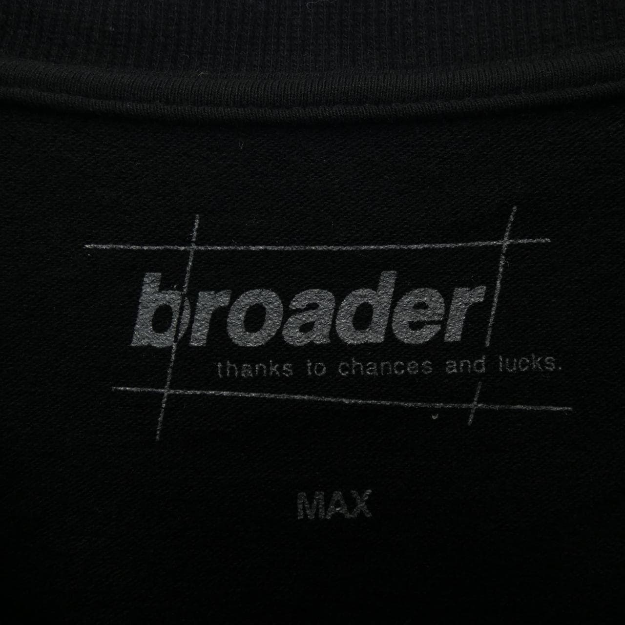 BROADER Tシャツ