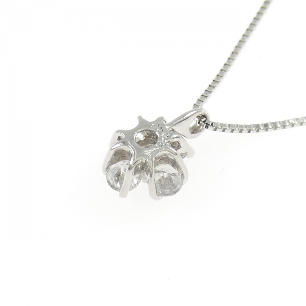PT/PT850 フラワー ダイヤモンド ネックレス 0.50CT