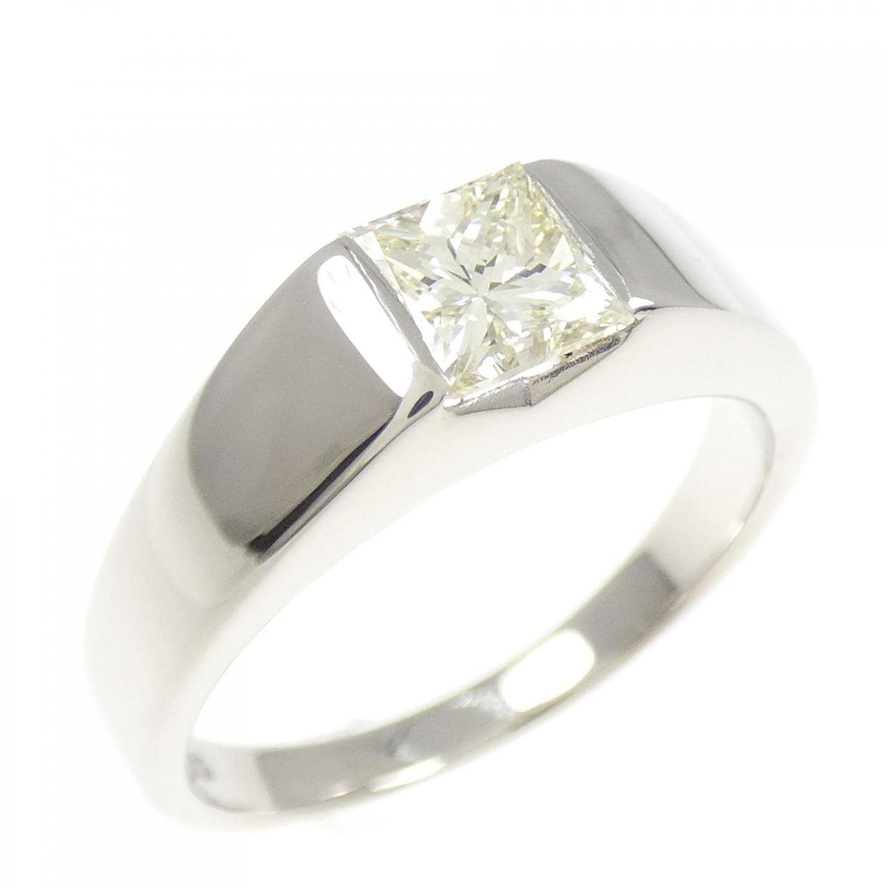 PT900 ダイヤモンド リング 0.702CT