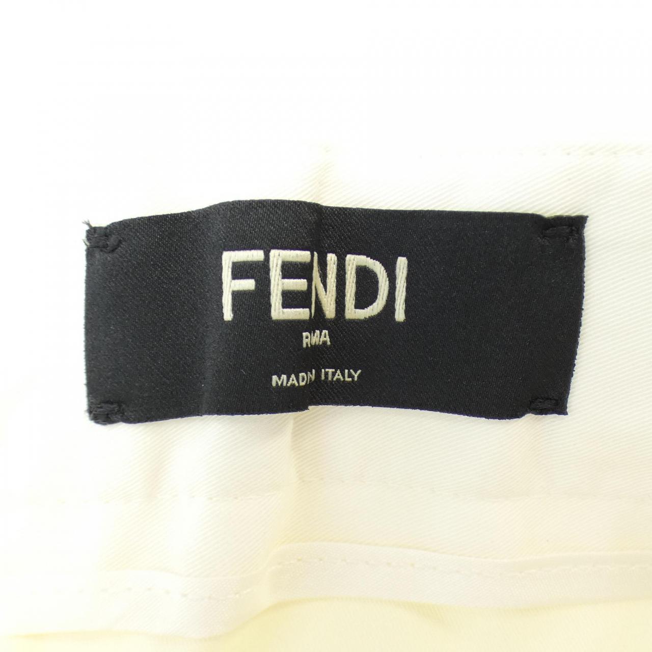 フェンディ FENDI パンツ